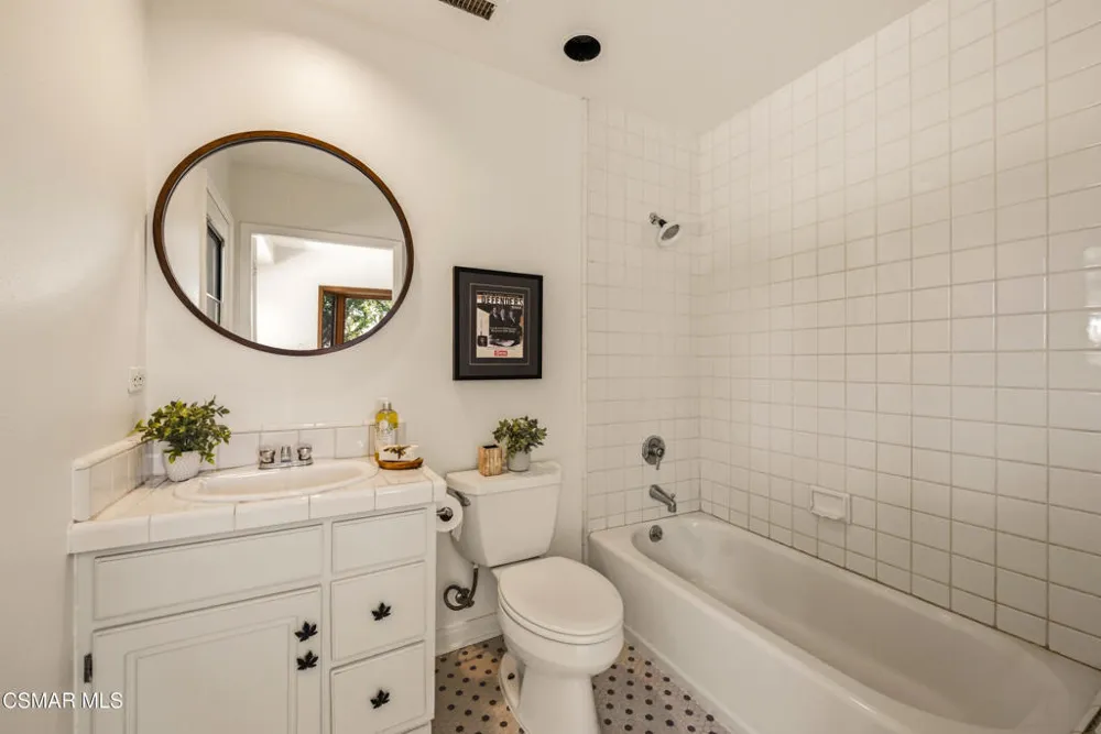 6110 Colodny Drive Agoura Hills, CA 91301