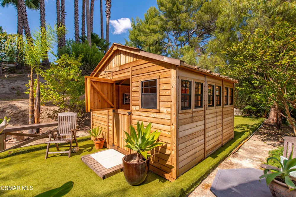 6110 Colodny Drive Agoura Hills, CA 91301