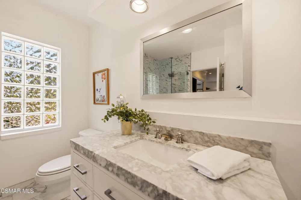 6110 Colodny Drive Agoura Hills, CA 91301