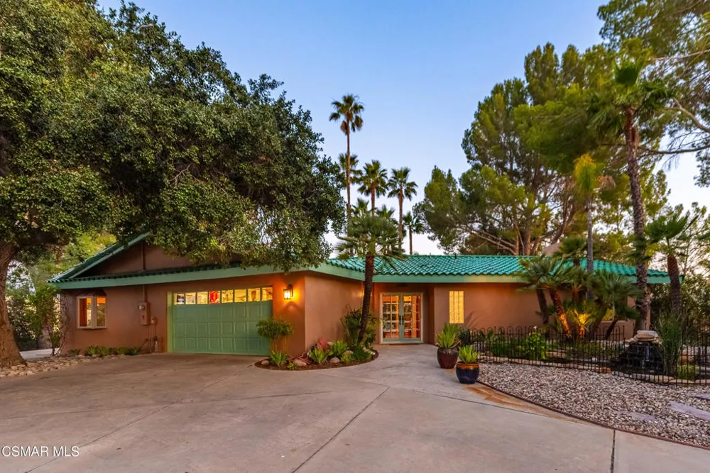 6110 Colodny Drive Agoura Hills, CA 91301