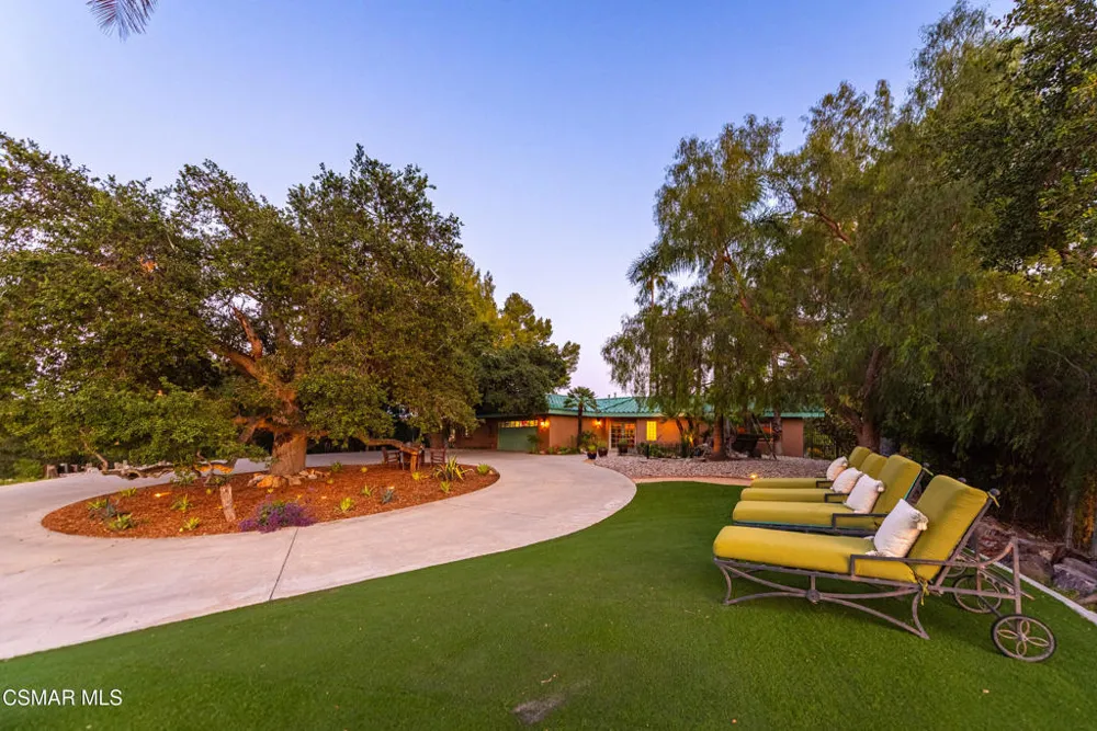 6110 Colodny Drive Agoura Hills, CA 91301