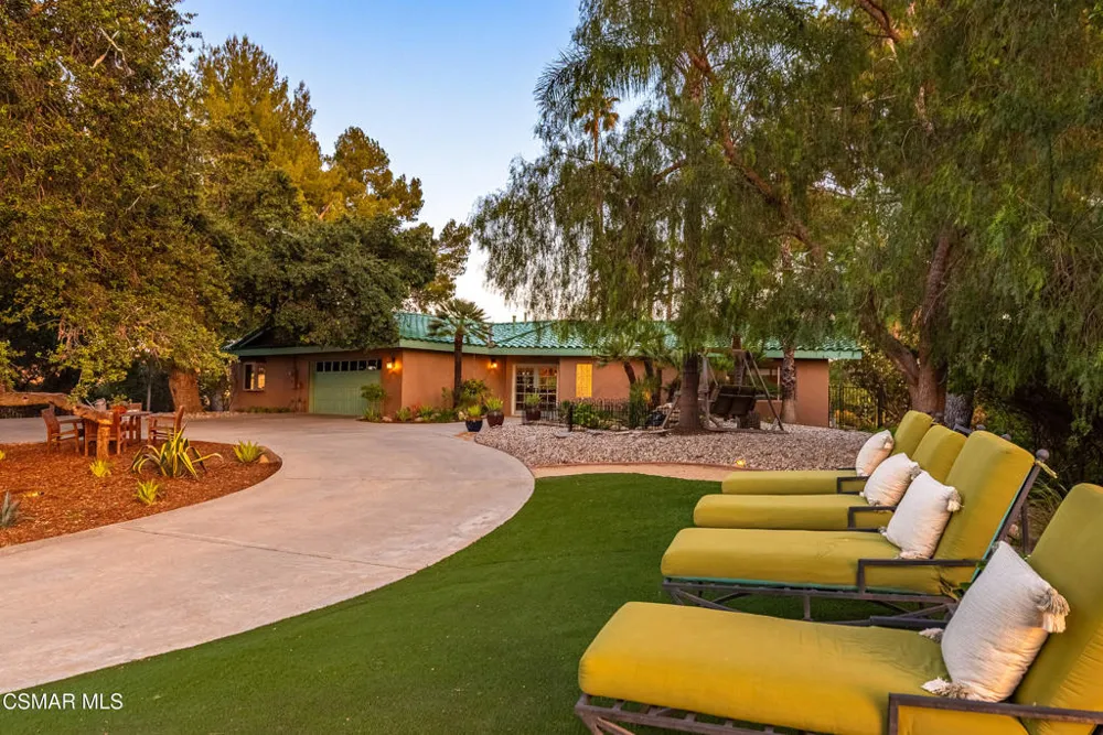 6110 Colodny Drive Agoura Hills, CA 91301
