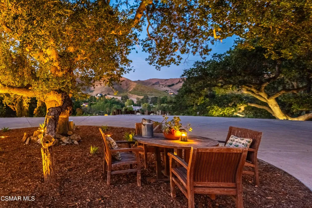 6110 Colodny Drive Agoura Hills, CA 91301