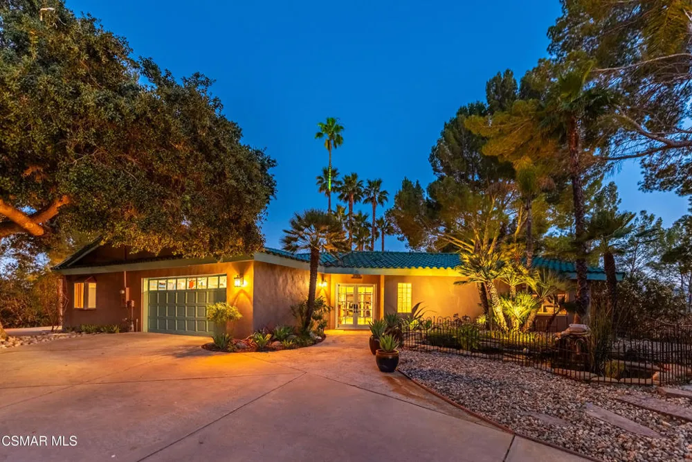 6110 Colodny Drive Agoura Hills, CA 91301