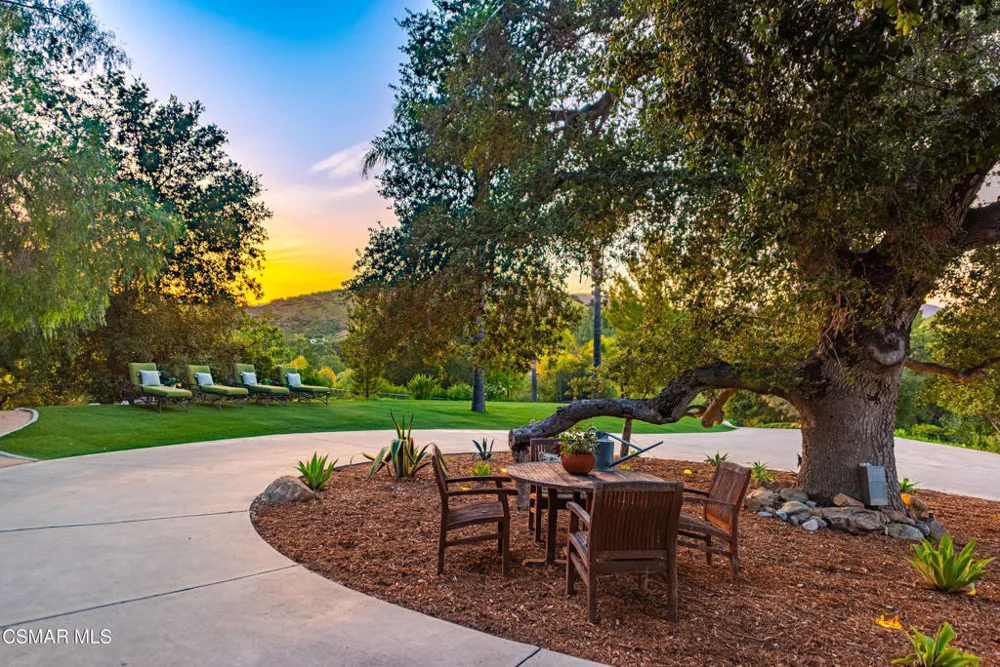 6110 Colodny Drive Agoura Hills, CA 91301