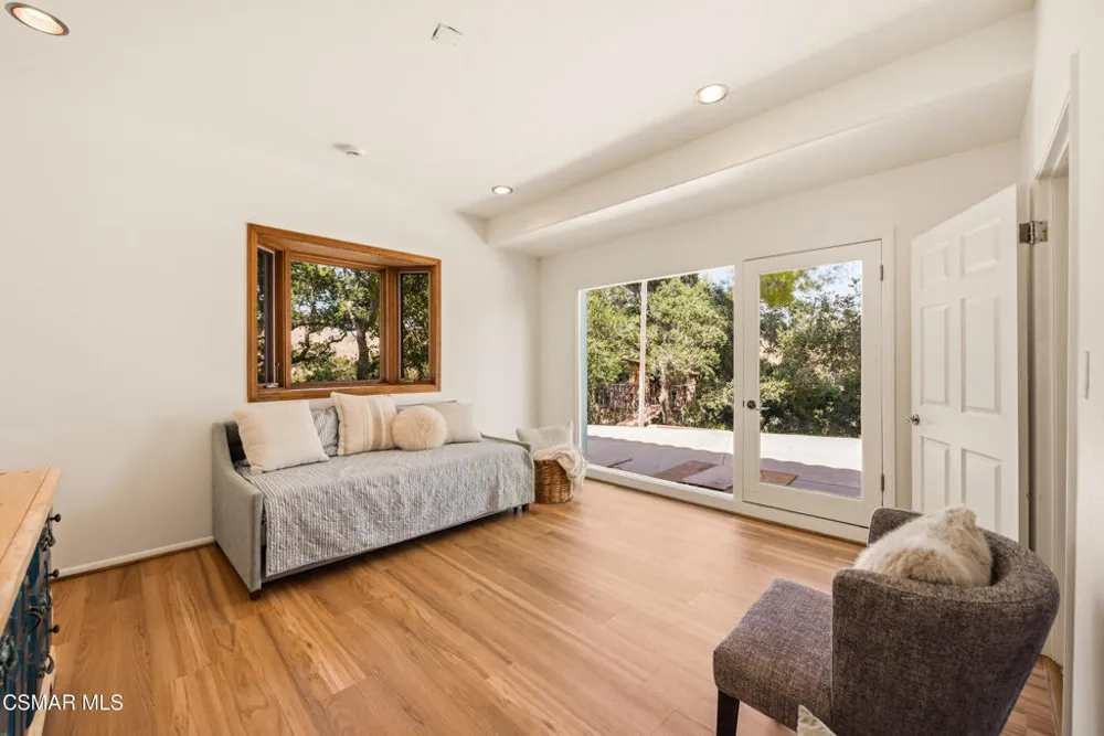 6110 Colodny Drive Agoura Hills, CA 91301