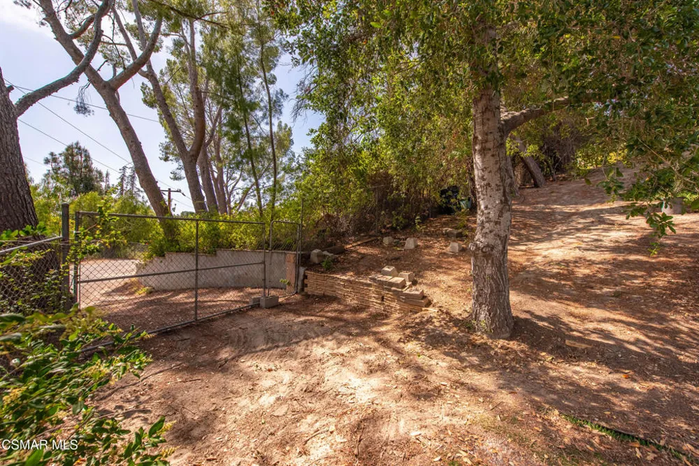 6110 Colodny Drive Agoura Hills, CA 91301