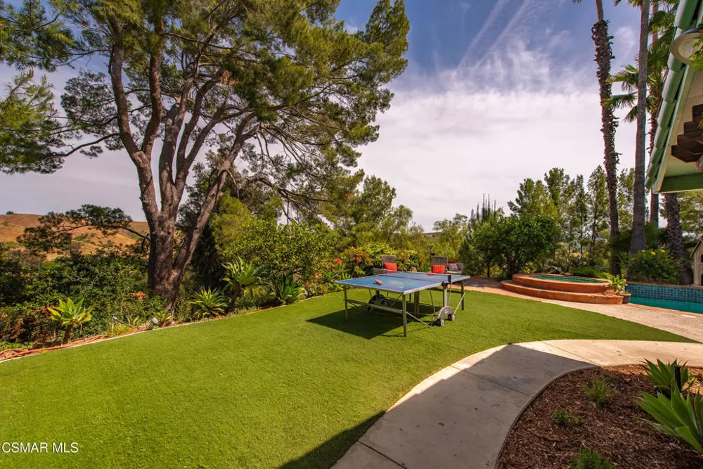 6110 Colodny Drive Agoura Hills, CA 91301