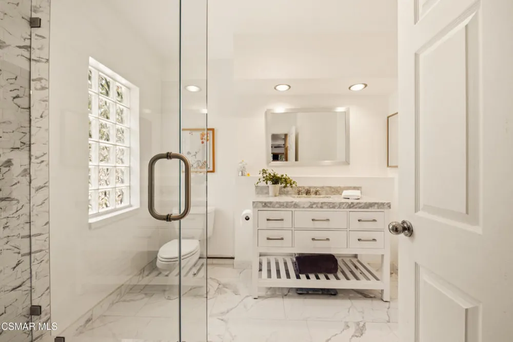 6110 Colodny Drive Agoura Hills, CA 91301