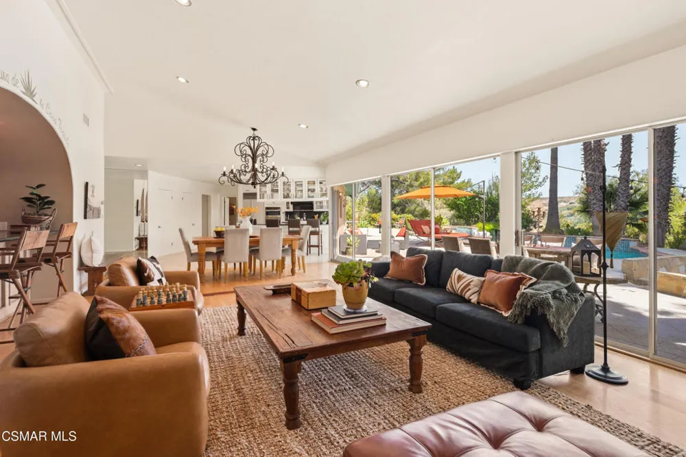 6110 Colodny Drive Agoura Hills, CA 91301