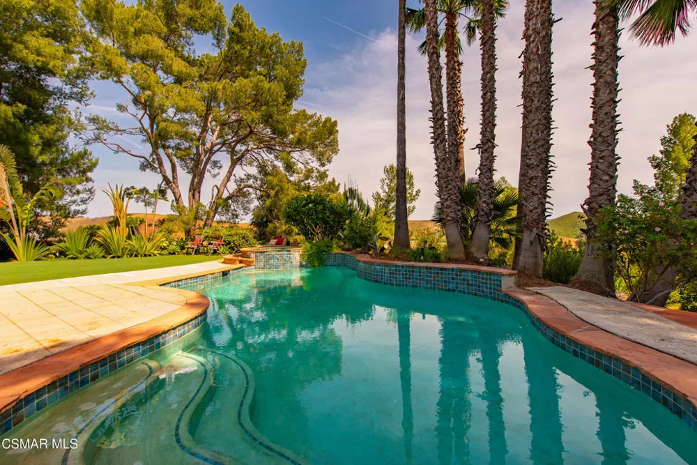 6110 Colodny Drive Agoura Hills, CA 91301
