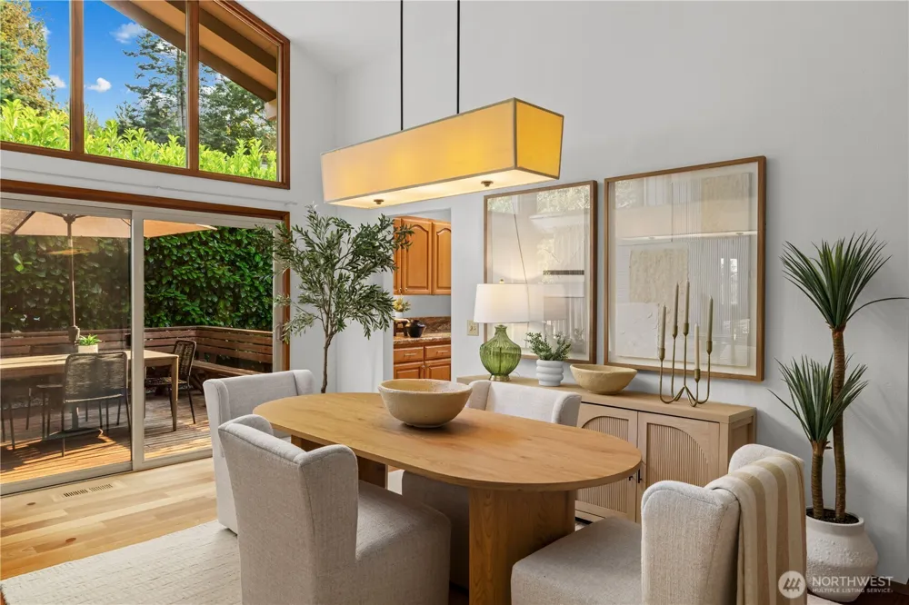 10785 Bill Point Crest NE Bainbridge Island, WA 98110