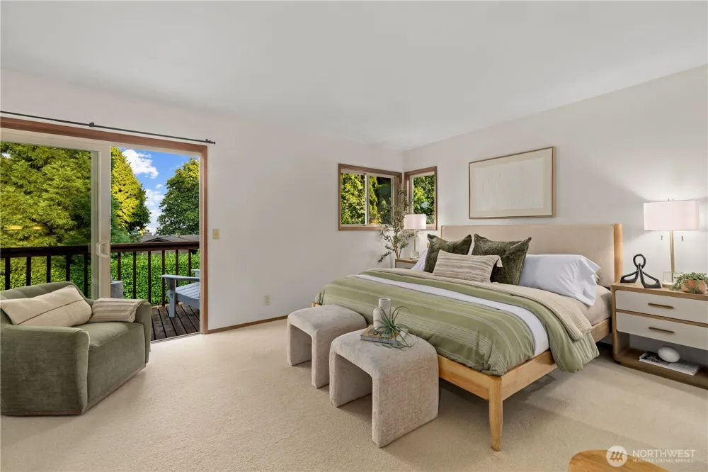 10785 Bill Point Crest NE Bainbridge Island, WA 98110