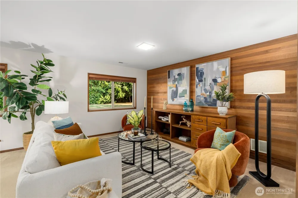 10785 Bill Point Crest NE Bainbridge Island, WA 98110