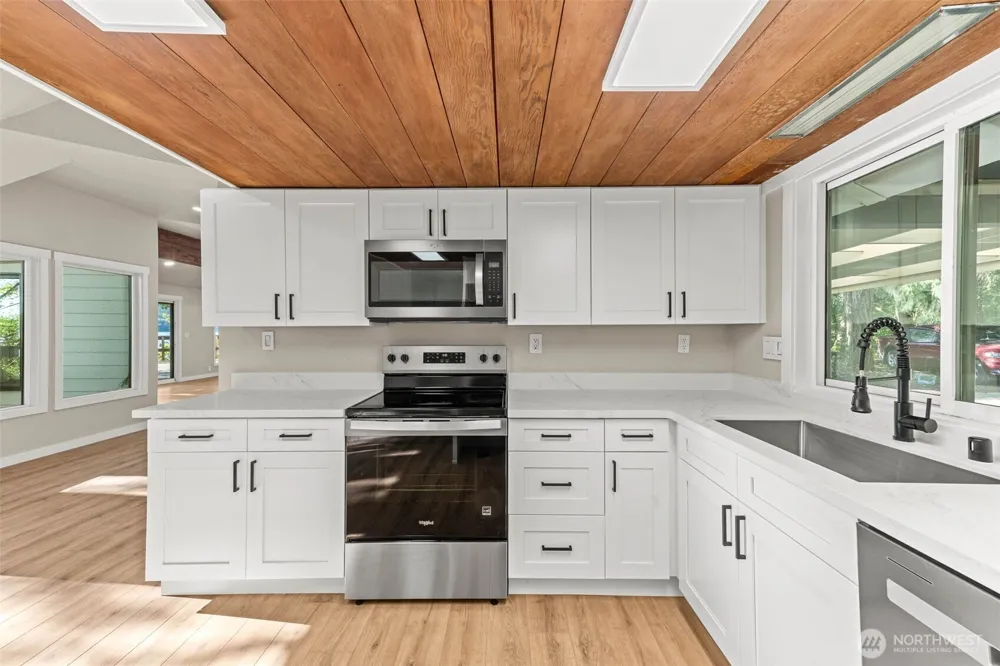 3230 E State Route 302 Belfair, WA 98528