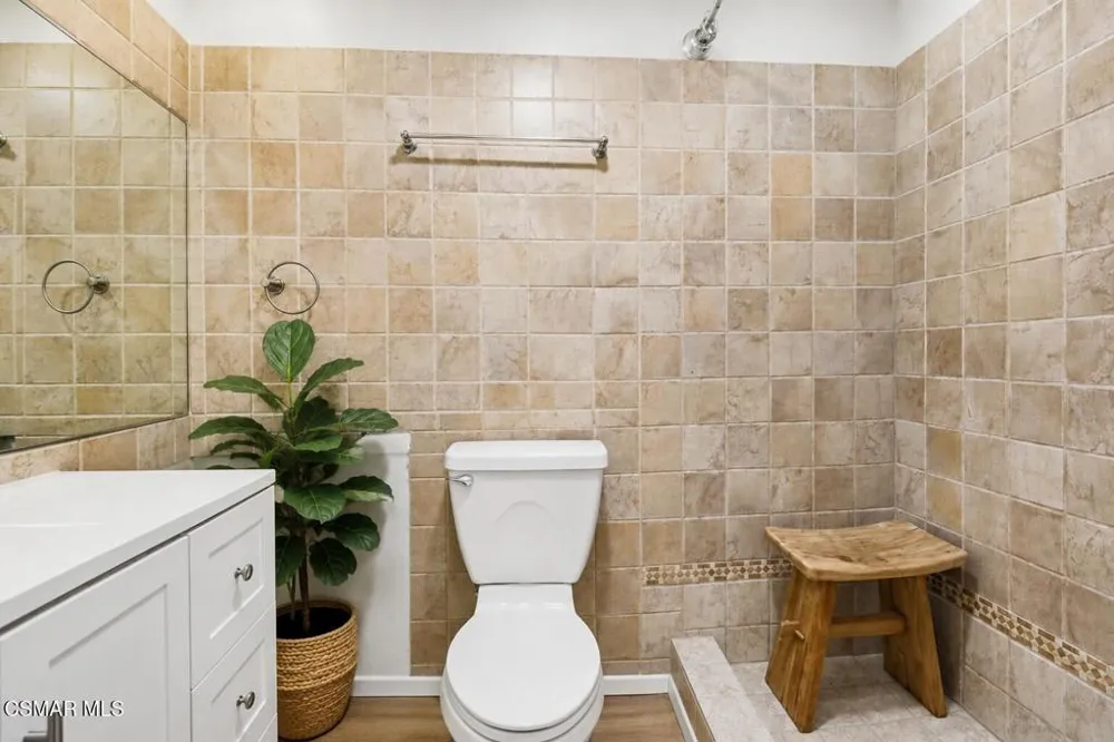 2870 Instone Court Westlake Village, CA 91361
