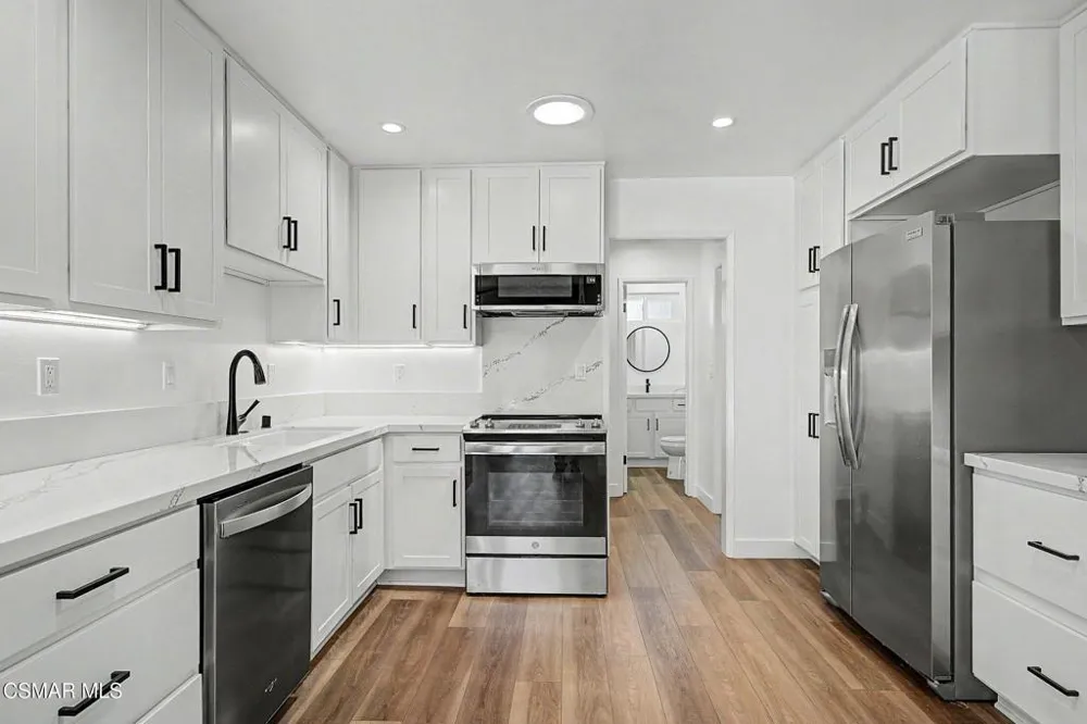 107 Calle Camarillo, CA 93010