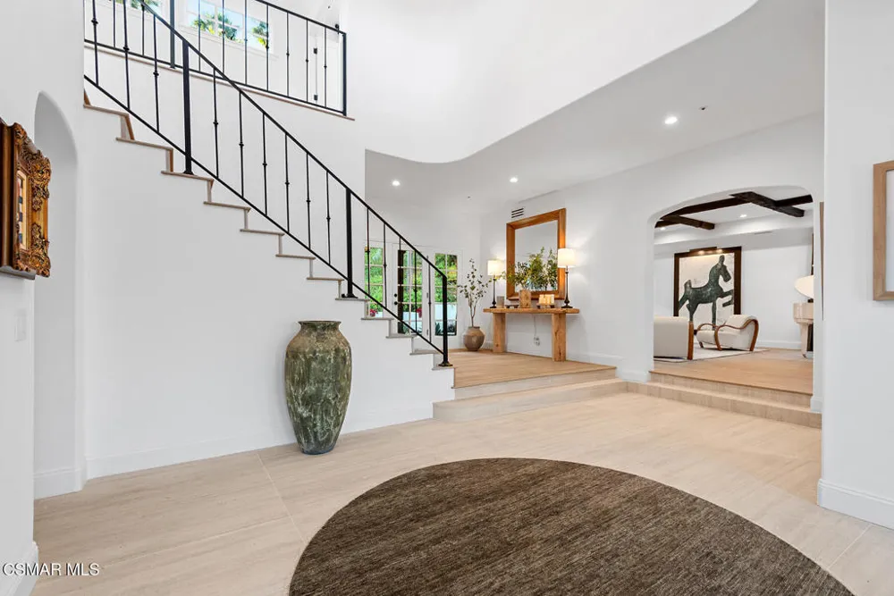 1389 Pathfinder Avenue Westlake Village, CA 91362