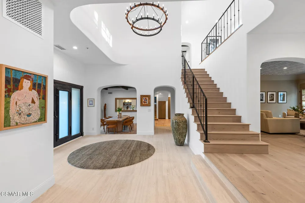 1389 Pathfinder Avenue Westlake Village, CA 91362