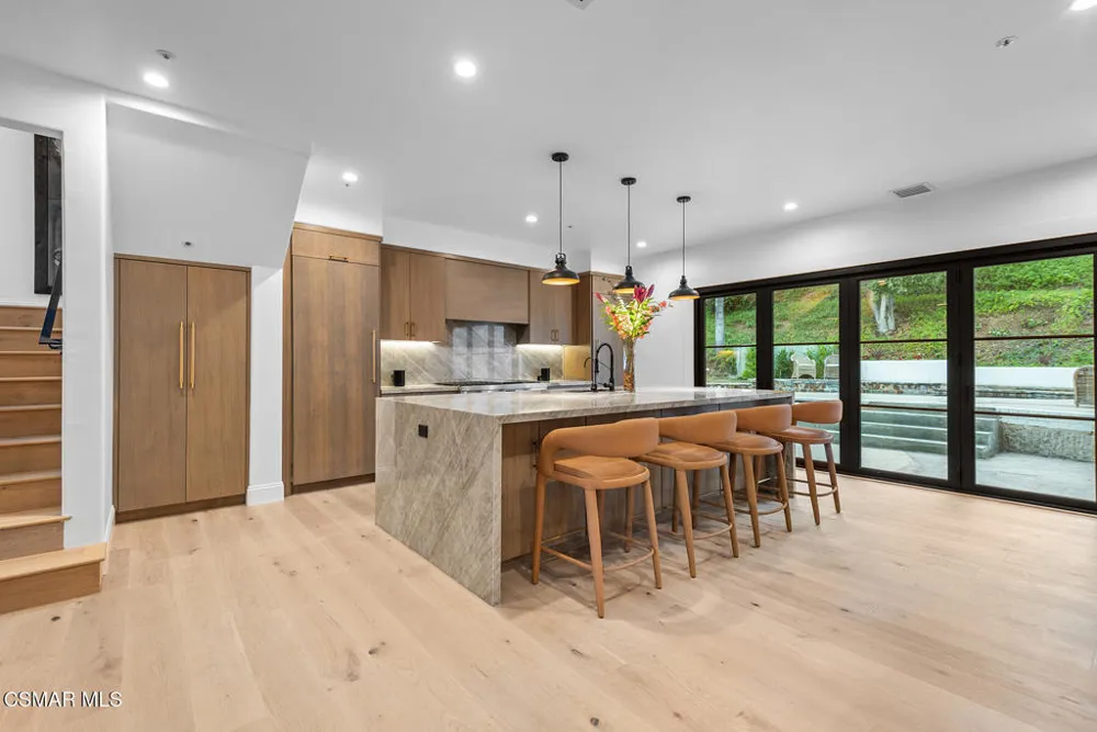 1389 Pathfinder Avenue Westlake Village, CA 91362