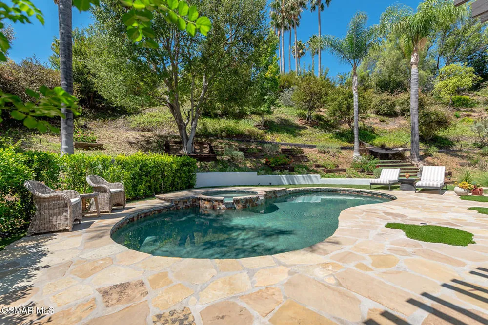 1389 Pathfinder Avenue Westlake Village, CA 91362