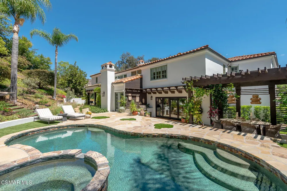1389 Pathfinder Avenue Westlake Village, CA 91362