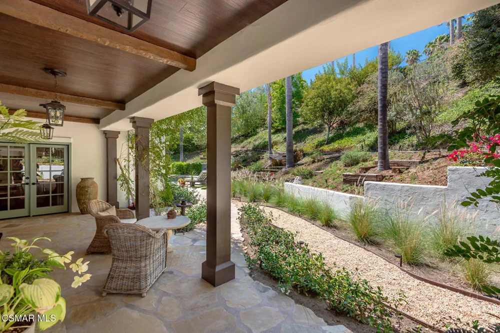 1389 Pathfinder Avenue Westlake Village, CA 91362