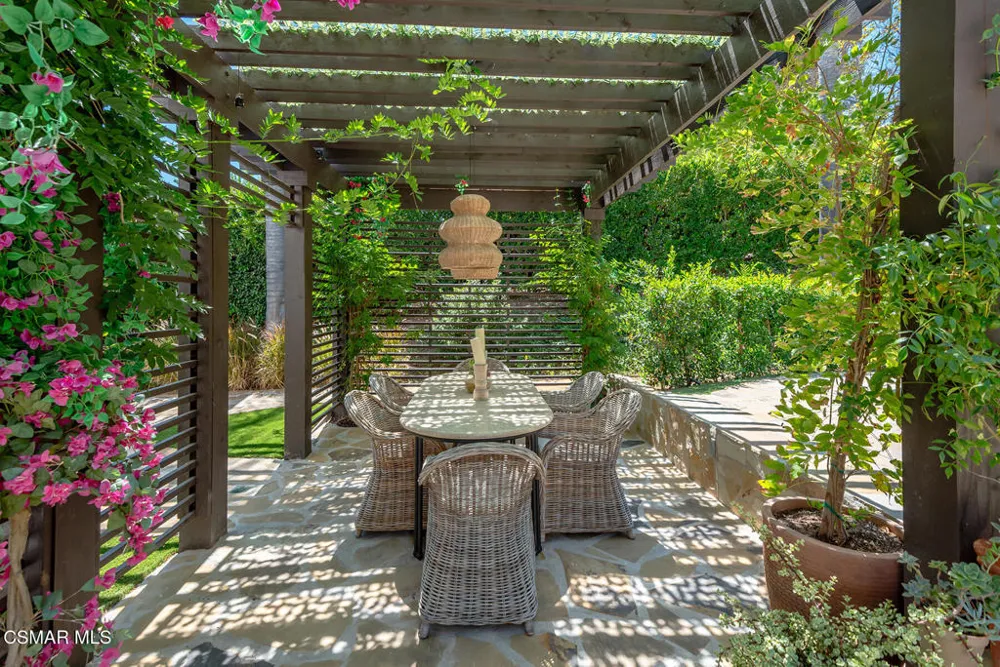 1389 Pathfinder Avenue Westlake Village, CA 91362