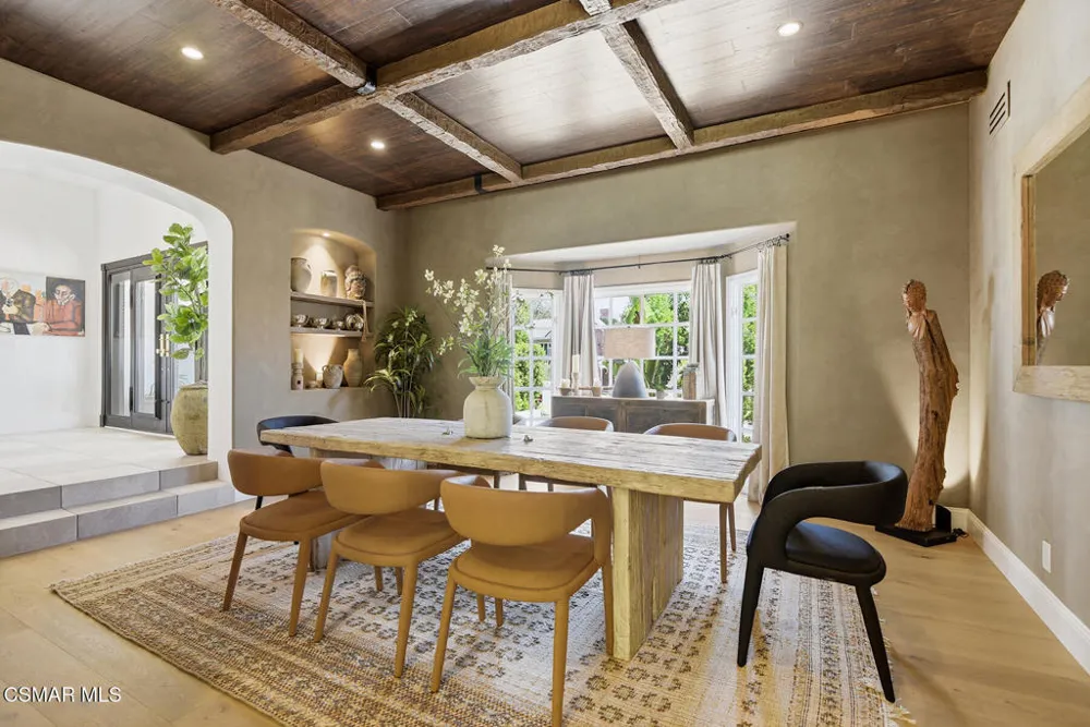 1389 Pathfinder Avenue Westlake Village, CA 91362