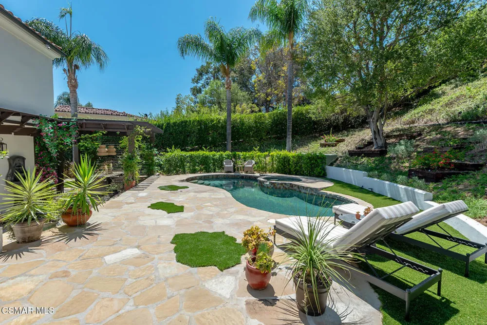 1389 Pathfinder Avenue Westlake Village, CA 91362