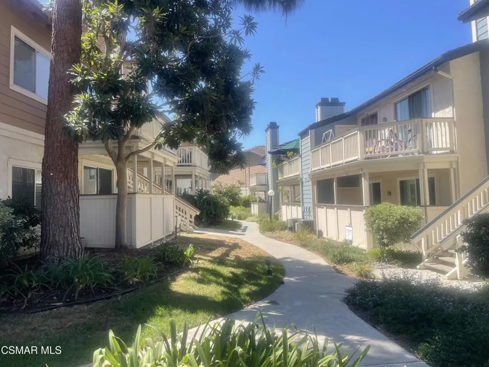 2394 Pleasant Way #C Thousand Oaks, CA 91362
