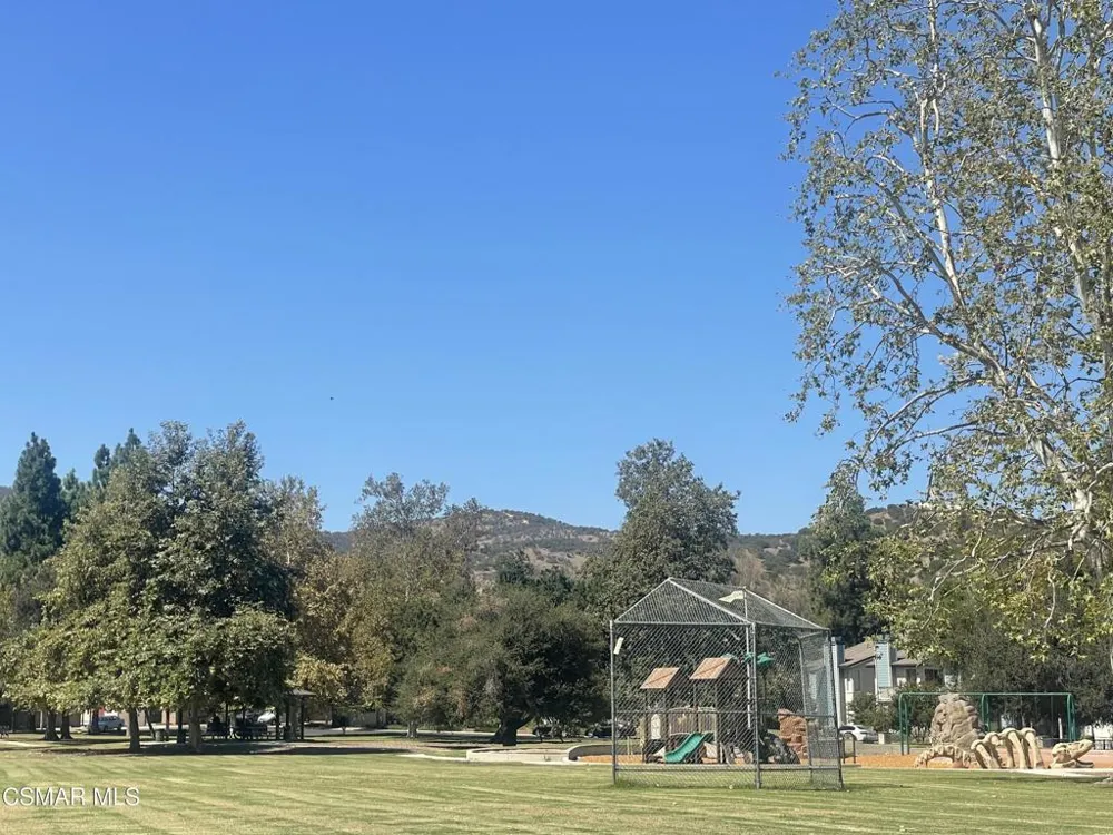 2394 Pleasant Way #C Thousand Oaks, CA 91362
