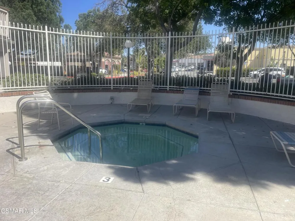 2394 Pleasant Way #C Thousand Oaks, CA 91362