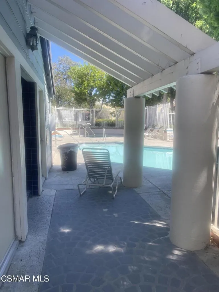 2394 Pleasant Way #C Thousand Oaks, CA 91362