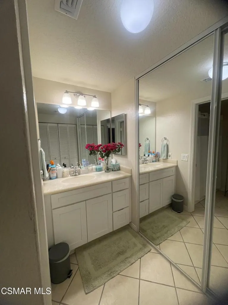 2394 Pleasant Way #C Thousand Oaks, CA 91362