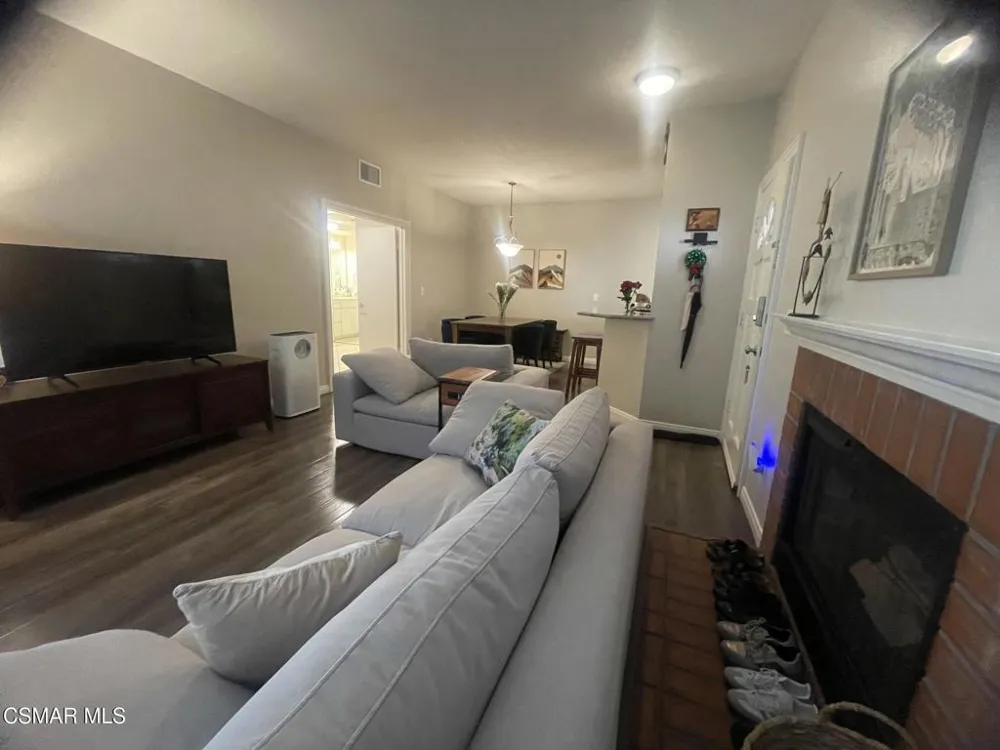 2394 Pleasant Way #C Thousand Oaks, CA 91362
