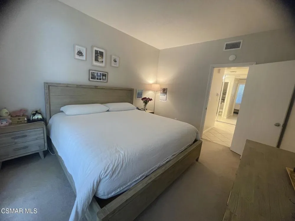 2394 Pleasant Way #C Thousand Oaks, CA 91362