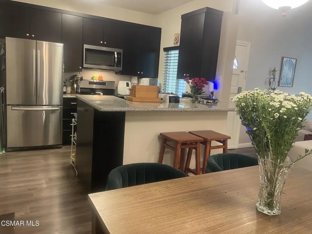 2394 Pleasant Way #C Thousand Oaks, CA 91362