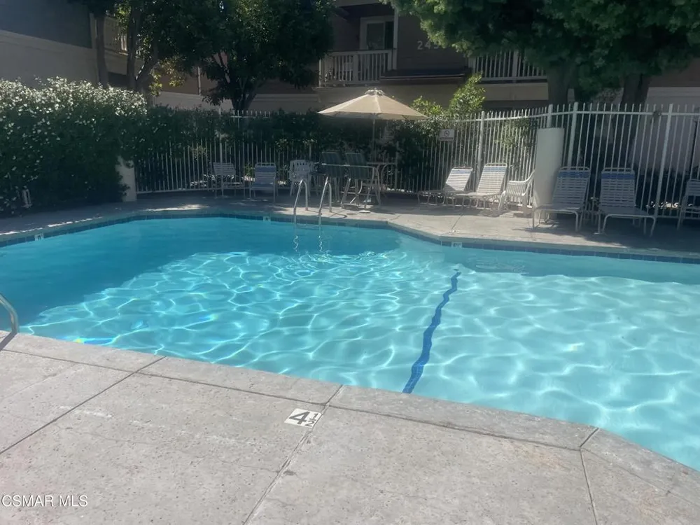 2394 Pleasant Way #C Thousand Oaks, CA 91362