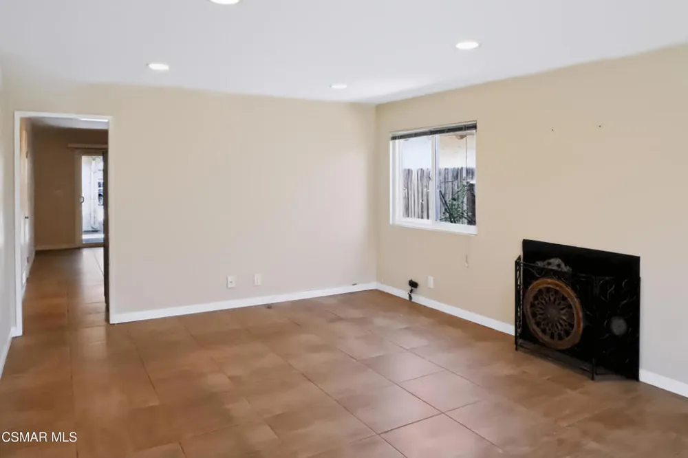 1100 Glenbridge Circle Westlake Village, CA 91361