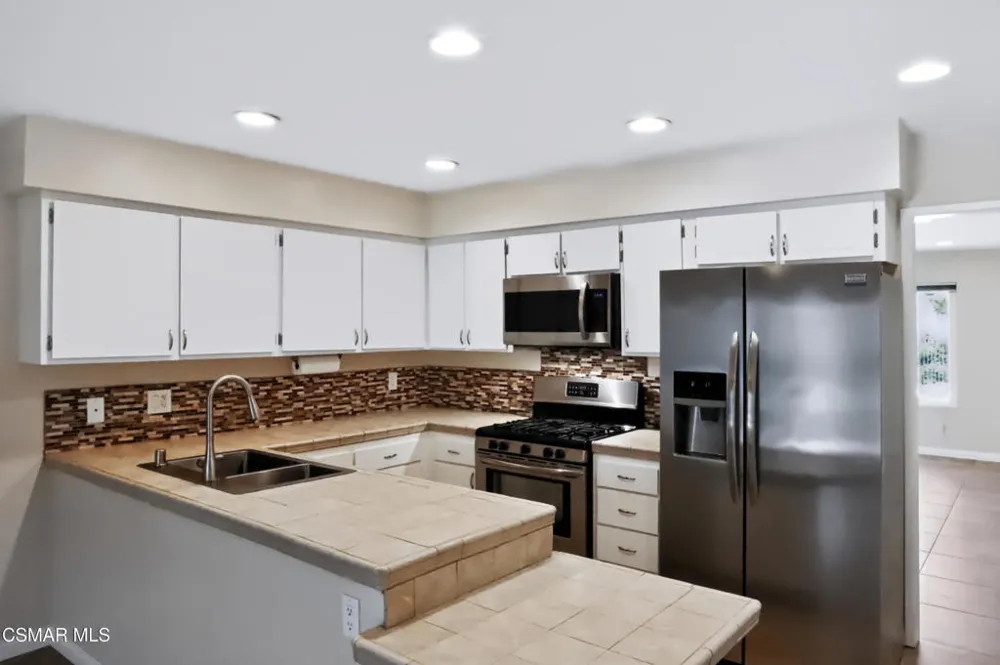 1100 Glenbridge Circle Westlake Village, CA 91361