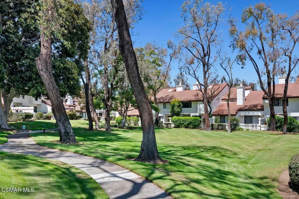 1425 Calle Lozano Camarillo, CA 93012