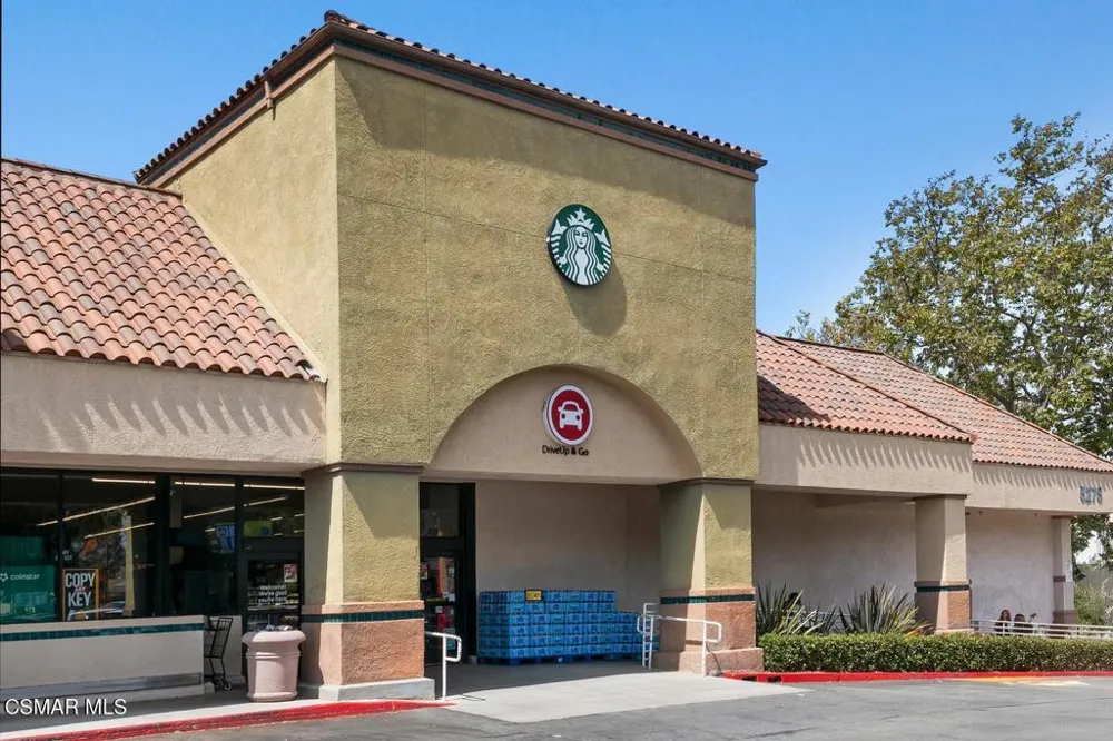 1425 Calle Lozano Camarillo, CA 93012