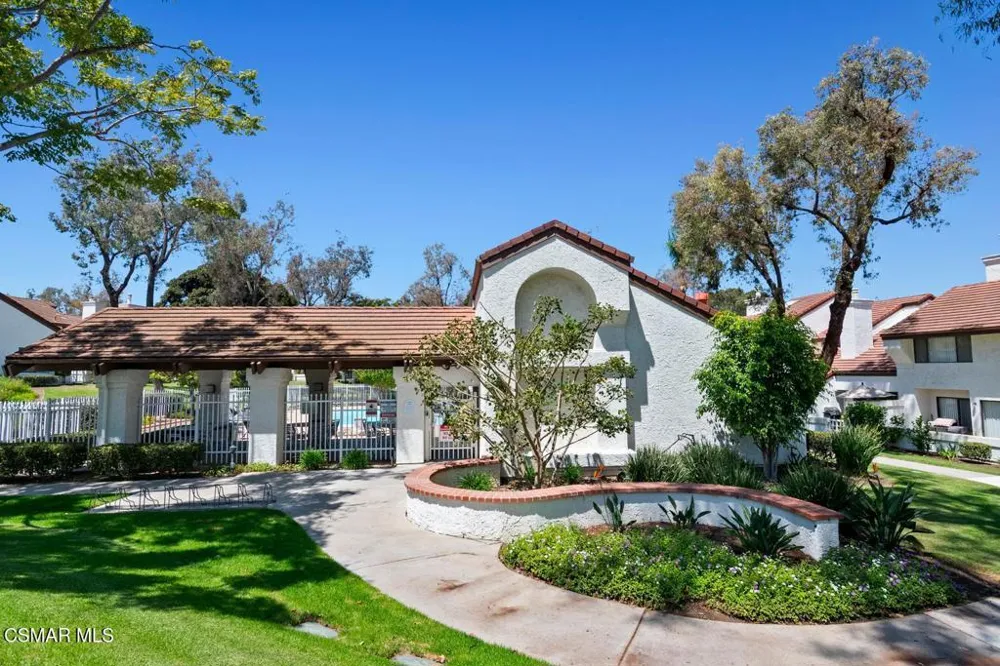 1425 Calle Lozano Camarillo, CA 93012
