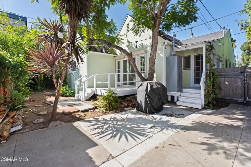 2320 Superior Avenue Venice, CA 90291