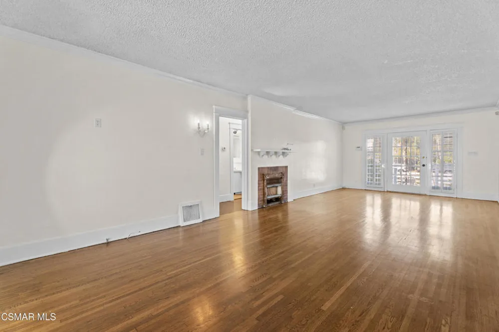 2320 Superior Avenue Venice, CA 90291