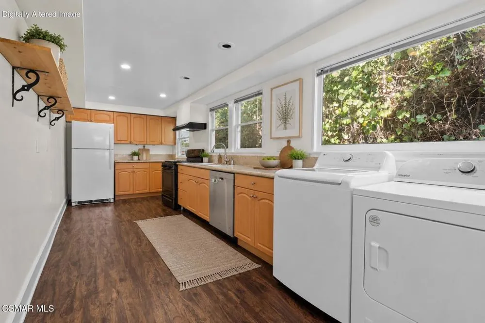 2320 Superior Avenue Venice, CA 90291