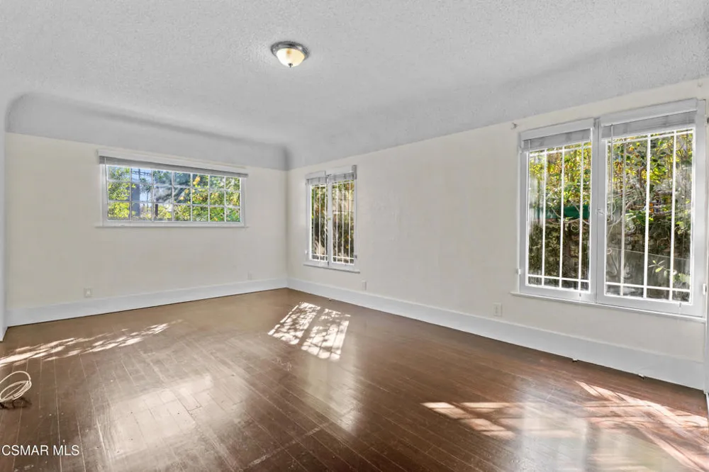 2320 Superior Avenue Venice, CA 90291