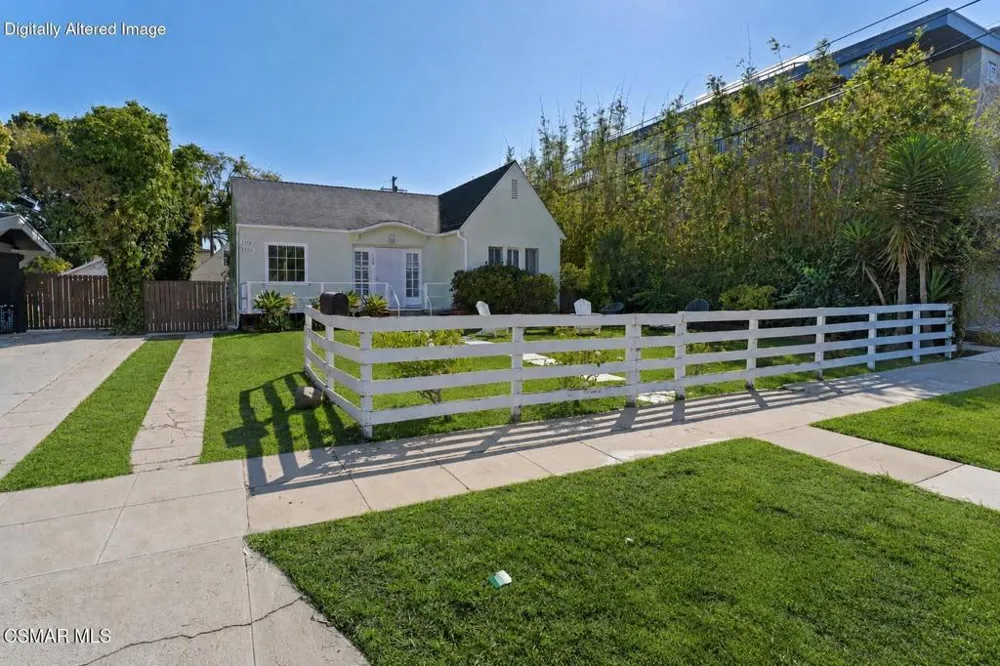 2320 Superior Avenue Venice, CA 90291