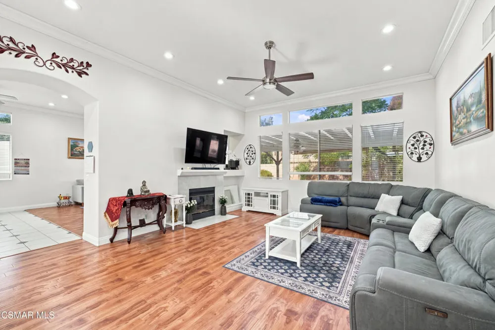 2809 Cimmaron Avenue Simi Valley, CA 93065